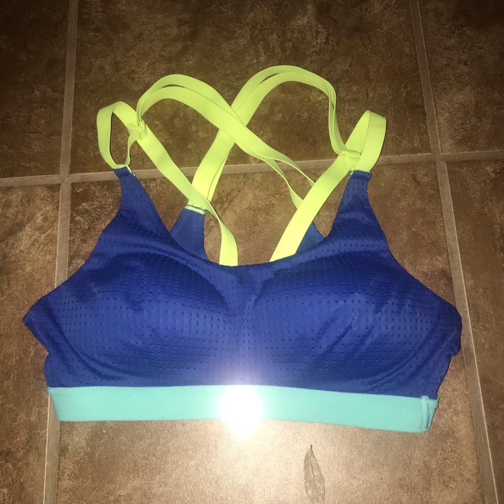 Victoria secret sports bra